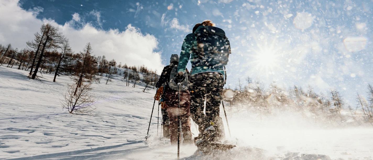 Schneeschuhlaufen auf dem Simplonpass Schneeschuhlaufen auf dem Simplonpass