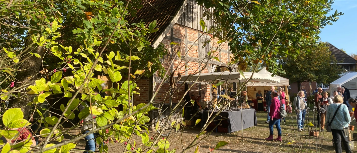 Kunsthandwerkermarkt beim Ahauser Herbst Arts and crafts market at the Ahauser Herbst