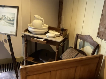 In diesem Zimmer hat Van Gogh einst drei Monate gelebt.jpeg