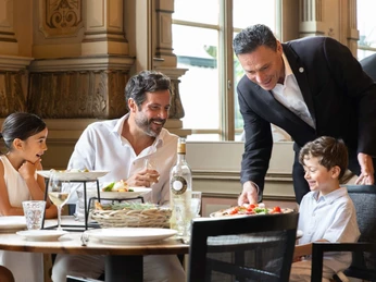 ristorante-e-pizzeria-sapori-familie-service.jpg
