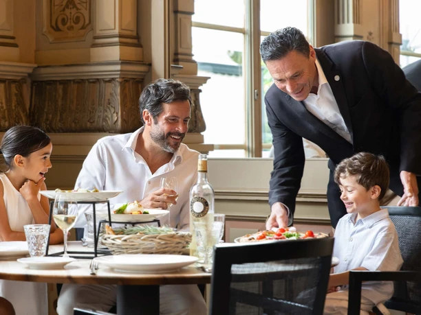 ristorante-e-pizzeria-sapori-familie-service.jpg
