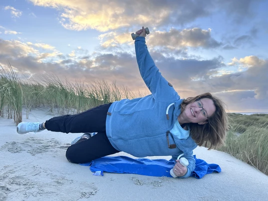 winter sport kurse juist (2).jpeg Sportkurse mit Petra Schulze im Winter auf Juist