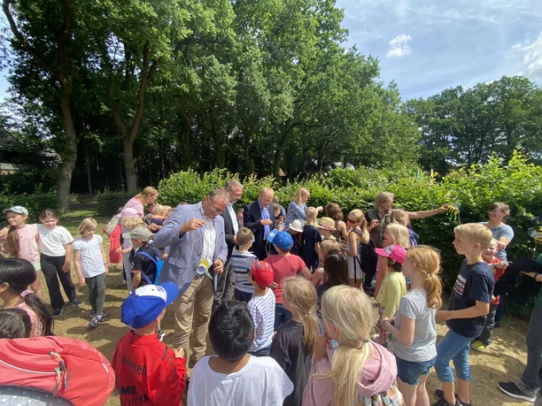 Auszeichnung_Hemsen_JU (13).JPEG