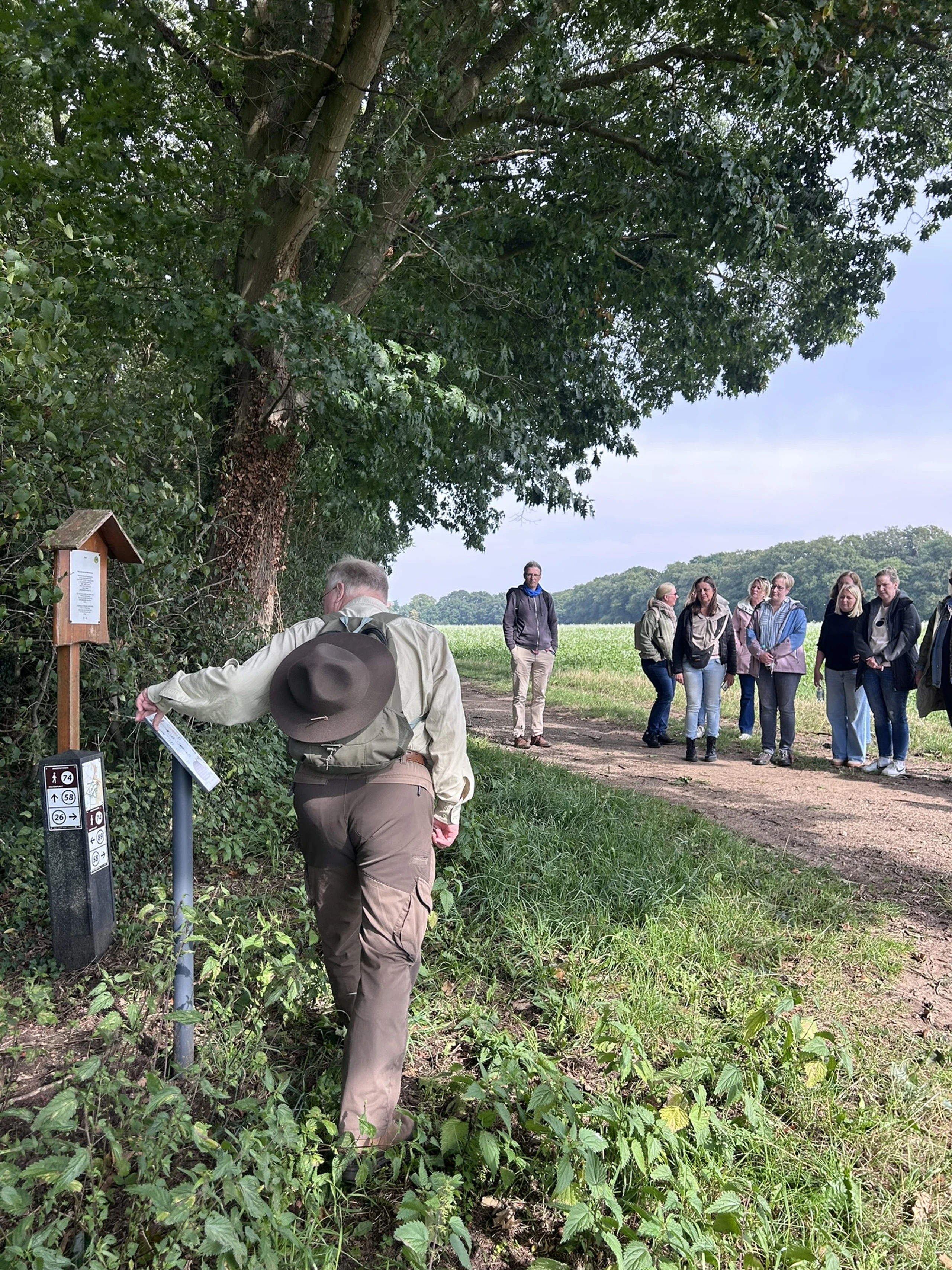 Infotafeln oder Stationen laden zum Mitmachen ein..JPEG