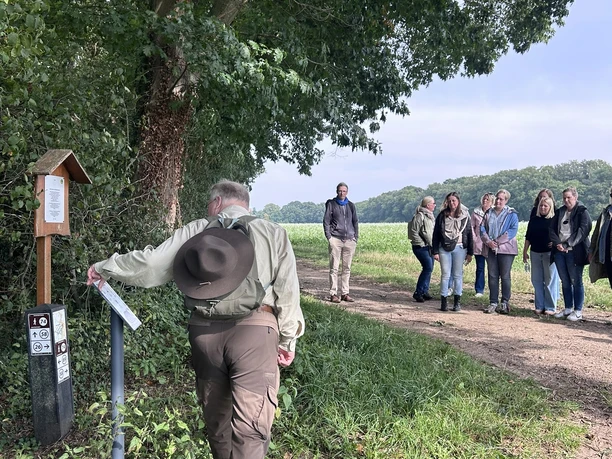 Infotafeln oder Stationen laden zum Mitmachen ein..JPEG