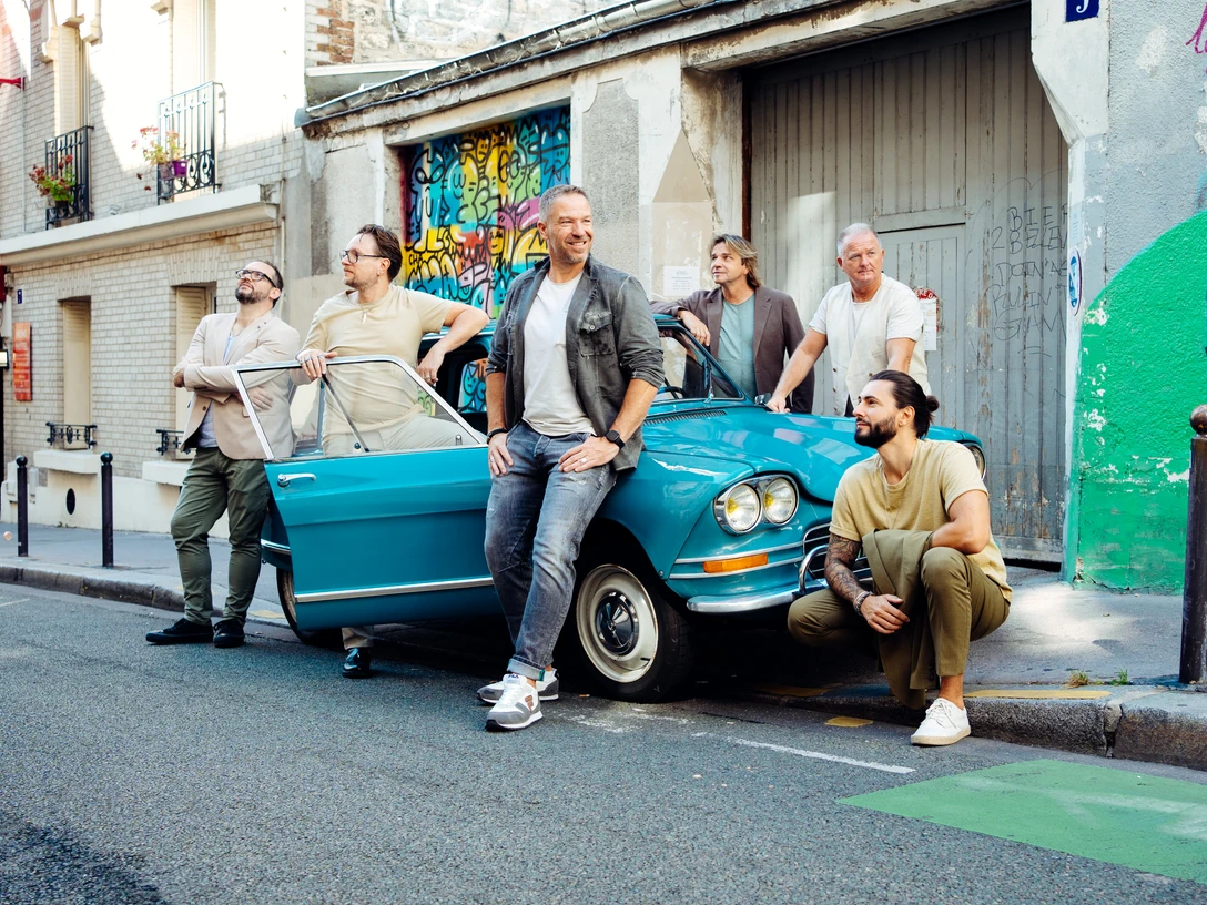 Marcel_Brell_Auto_quer Kopie.jpg