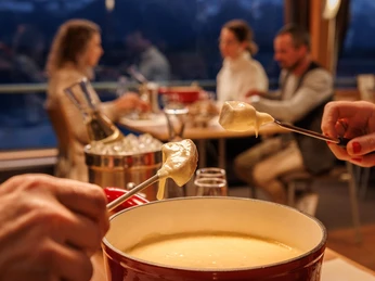 bls-schifffahrt-kulinarisch-fondue-abend.jpg