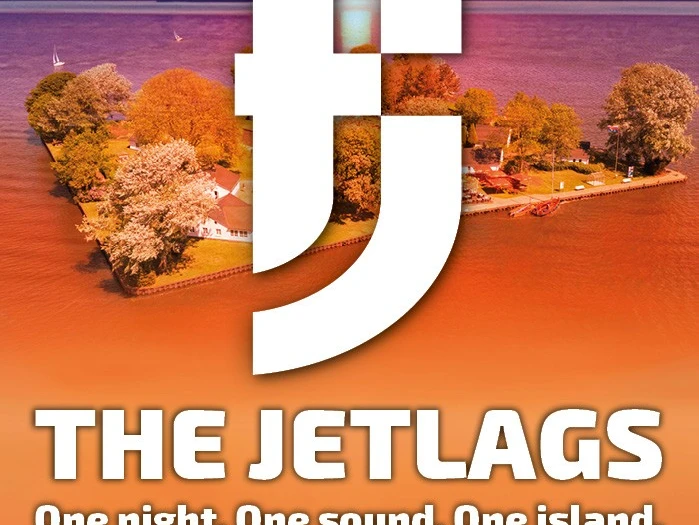 The_Jetlags.jpg Plakat für das Konzert „The Jetlags“ auf der Insel Wilhelmstein am 14. August 2026 bei Sonnenuntergang.Poster for the concert "The Jetlags" on the island of Wilhelmstein on August 14, 2026 at sunset.Plakat for koncerten "The Jetlags" på øen Wilhelmstein den 14. august 2026 ved solnedgang.Affiche voor het concert "De Jetlags" op het eiland Wilhelmstein op 14 augustus 2026 bij zonsondergang.