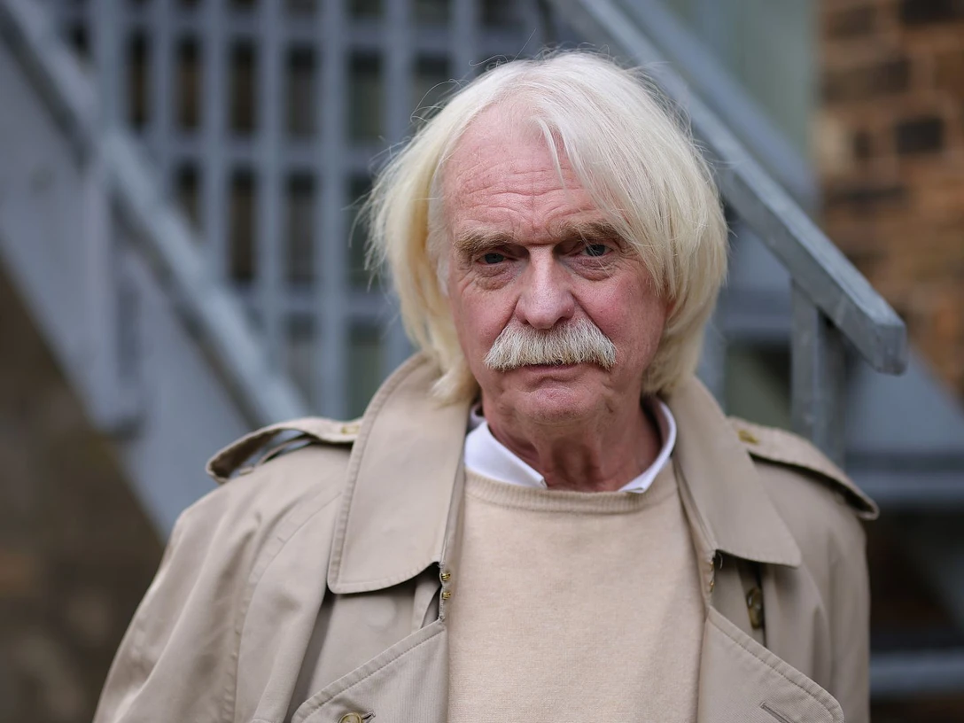 Lesung mit Axel Petermann Lesung mit Axel PetermannReading with Axel PetermannOplæsning med Axel PetermannLezing met Axel Petermann