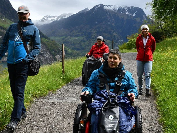E-Rollstuhl_Rütli_2025_Wanderweg_Querformat_3_C_Sabine-Allemann.jpg
