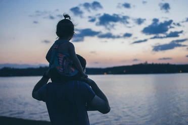 father-and-daughter-8059300_1280.jpg