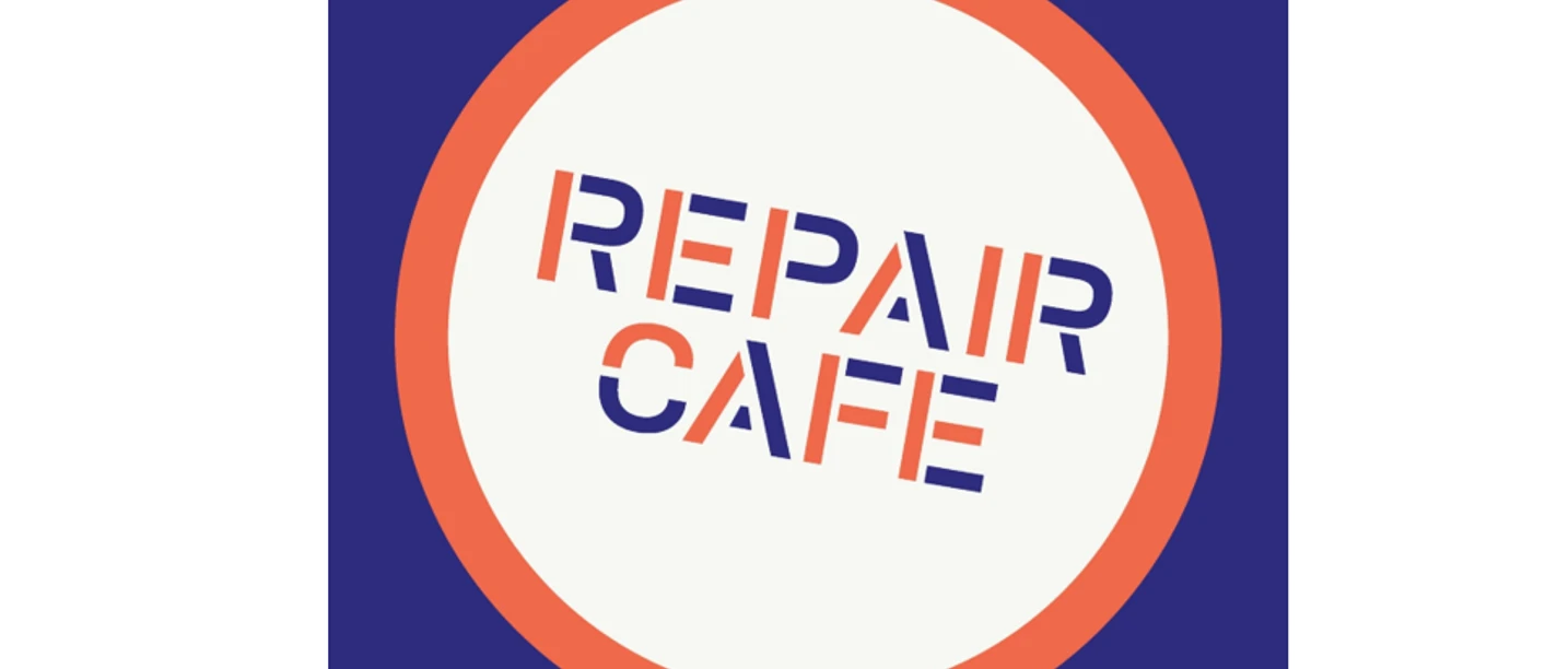 Logo Repair Cafe.png Rundes Logo mit dem Schriftzug Repair Café in orange und blau auf weißem Grund mit blauem Rand.