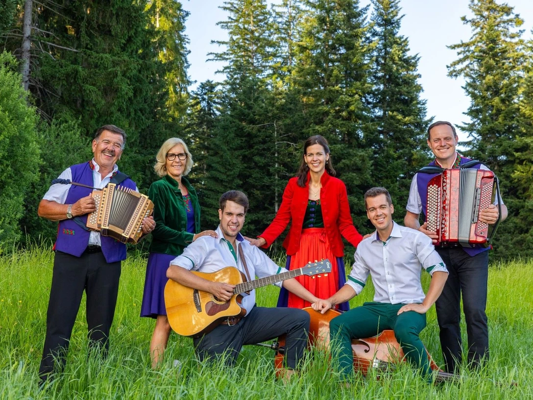 Oeschs die Dritten Horizontal