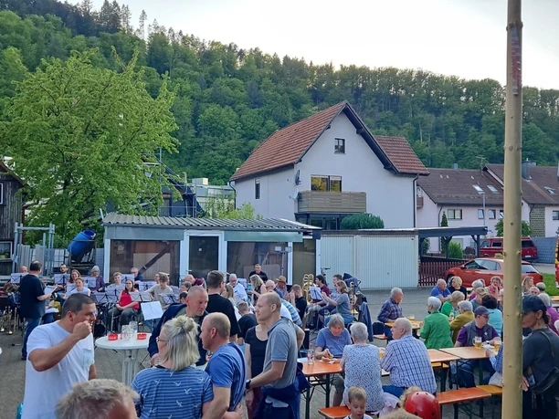 Maihock in Hilpertsau