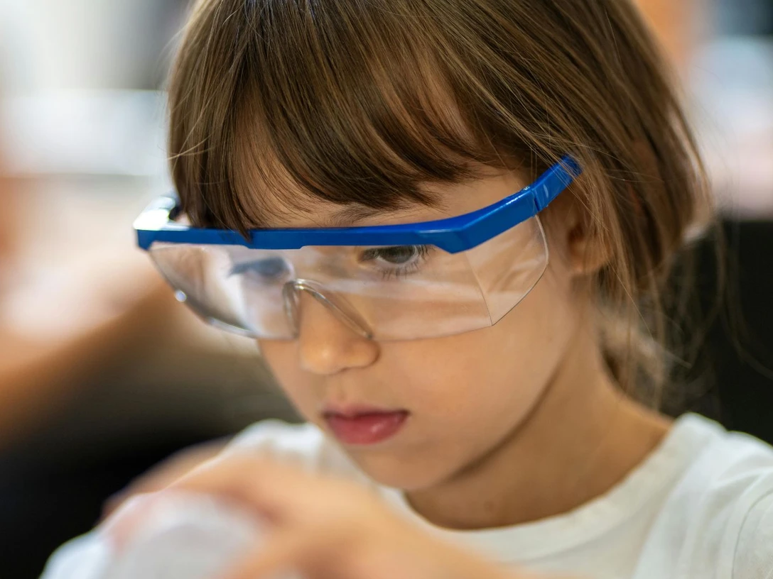 workshop kinder experiment dufte luft auf juist.jpg Mitmach-Workshop und Experimente für Kinder auf Juist zum Thema Luft: