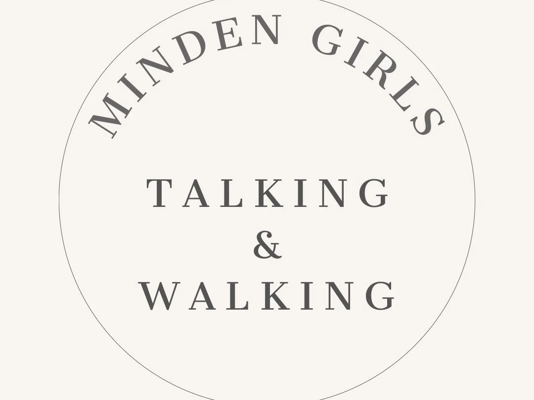 Minden Girls Talking & Walking