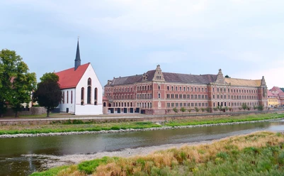 Gymnasium St. Augustin mit Klosterkirche