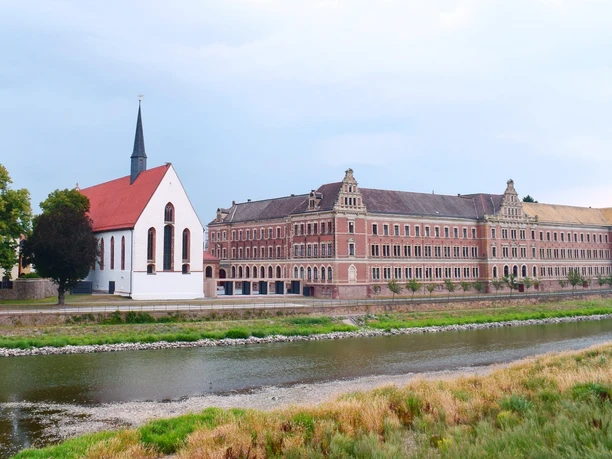 Gymnasium St. Augustin mit Klosterkirche