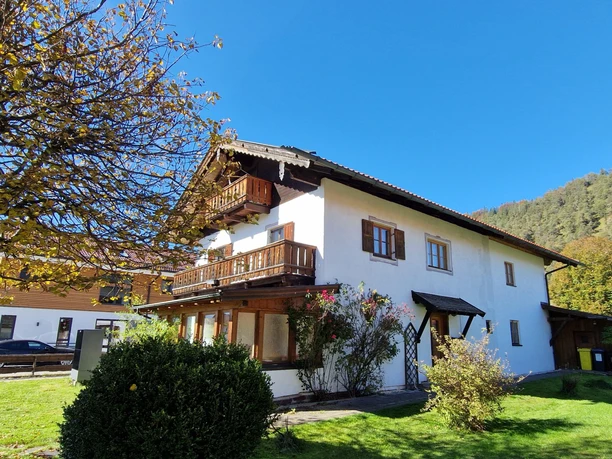Haus Rogalli mit FeWo zur großen Linde