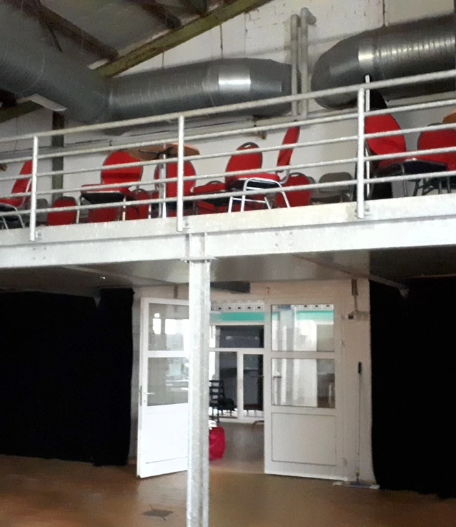 Kulturkreis impulse – Tribüne in Butterhalle, Alte Molkerei, Freren ©Emsland Tourismus GmbH.jpg