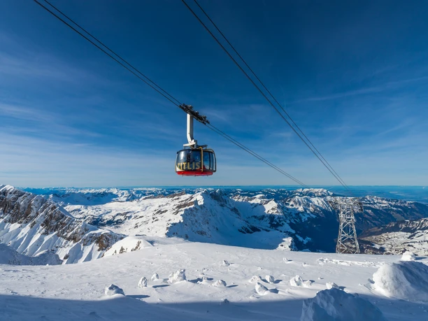 Titlis Rotair (82)_ohne Masten.jpg