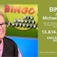Bingo.jpg Moderator Michael Thürnau vor dem Bingo-Logo mit Ankündigung des Events im Emsländer Hof Dörpen.