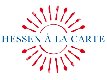 Hessen à la carte - Logo Logo „Hessen à la Carte“ mit rotem Besteckkreis und blauem Schriftzug.“Hessen à la Carte” logo with red cutlery circle and blue lettering.