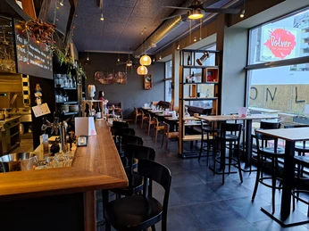 Volver - Café Tapas Vinos