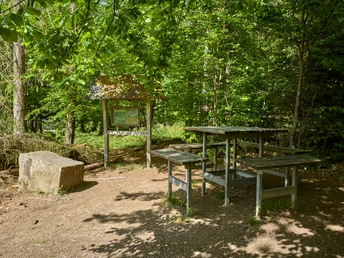 Platz an der Ederquelle Ederquelle Nenkersdorf, Netphen