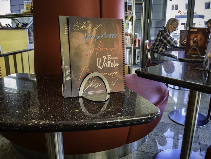 Räumlichkeiten des Eiscafés