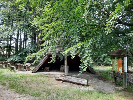 Der Rastplatz lädt zum Verweilen ein