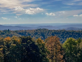 Aussicht von der Ginsburg über die herbstliche Landschaft