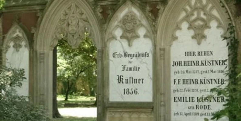 Die Führung zeigt Ihnen den ältesten Friedhof, wo