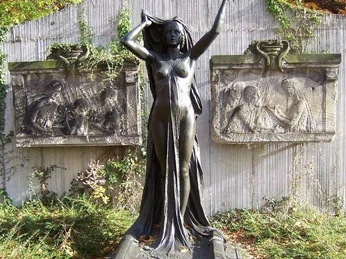 Bedeutenden Grabmale wie das von Wilmar Schwabe, B