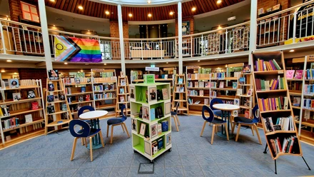 Im Rahmen lesenswerter Bücher in der Stadtbibliothek Rotenburg (Wümme) Im Rahmen lesenswerter Bücher in der Stadtbibliothek Rotenburg (Wümme)