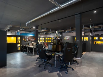 Gameorama_1.jpg Computerspiele im Gameorama, LuzernComputer games at Gameorama, LucerneJeux informatiques au Gameorama, Lucerne