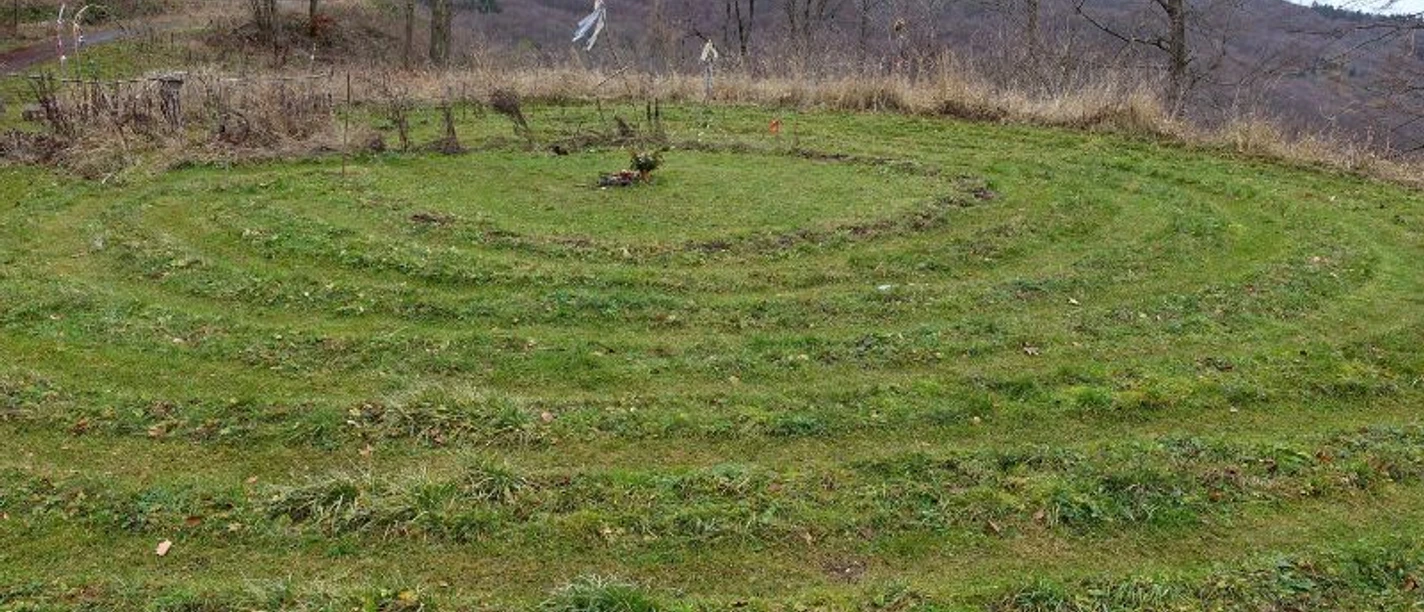 Holle-Labyrinth__c_Peter_Kerst.jpg