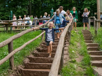Barfusspfad_Schlammtreppe.JPG