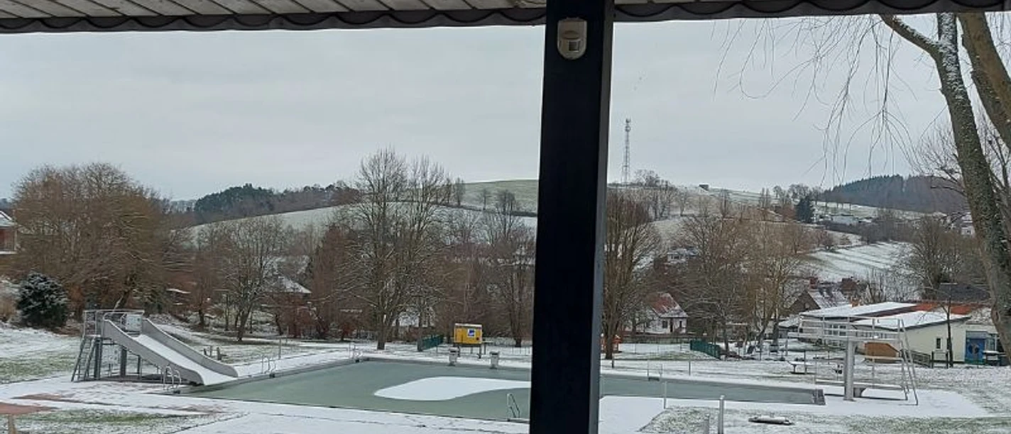 Schwimmbad_Nentershausen_in_Winterruhe__c_Claudia_Krabbes__1_.jpg