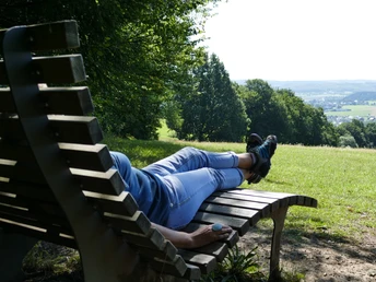 Pause mit Ausblick an der Storcker Hütte