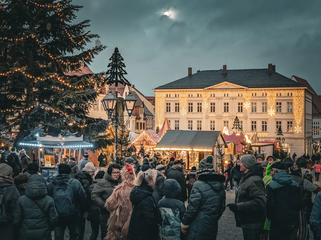 Weihnachtsmarkt in der Lutherstadt Eisleben Weihnachtsmarkt in der Lutherstadt Eisleben