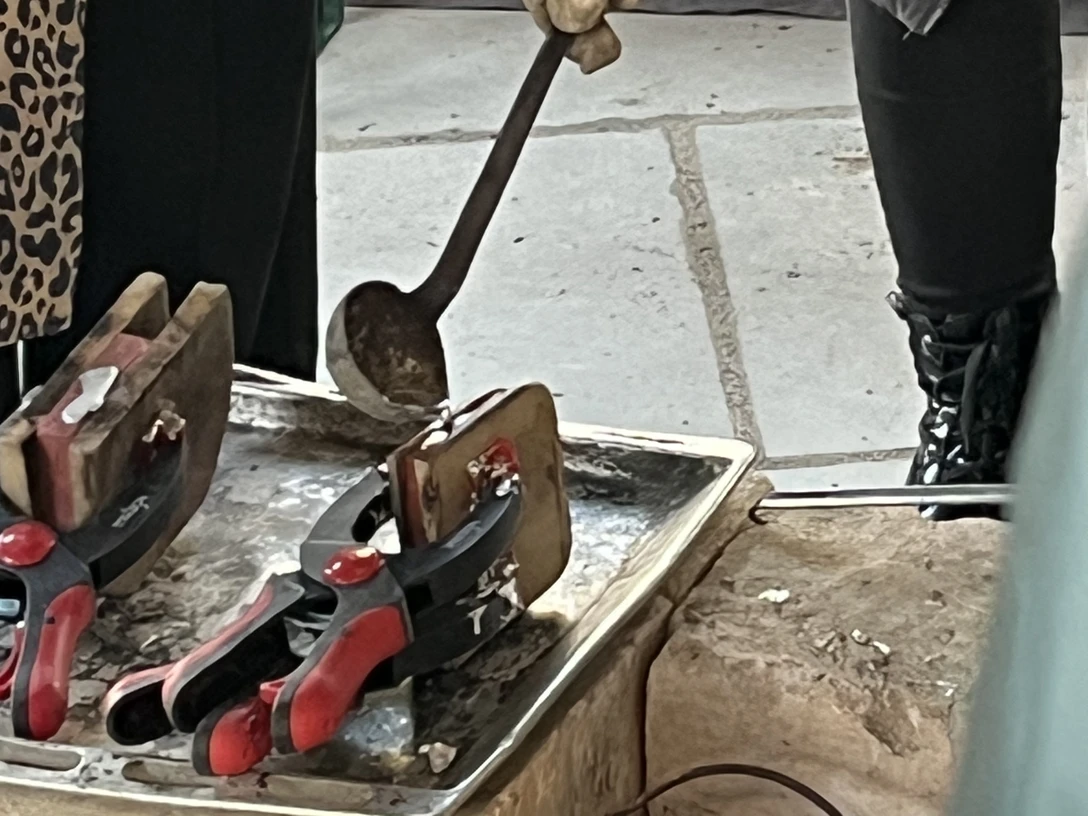 Neujahrs-Schlüssel-Gießen im Deutsches Schloss- und Beschlägemuseum