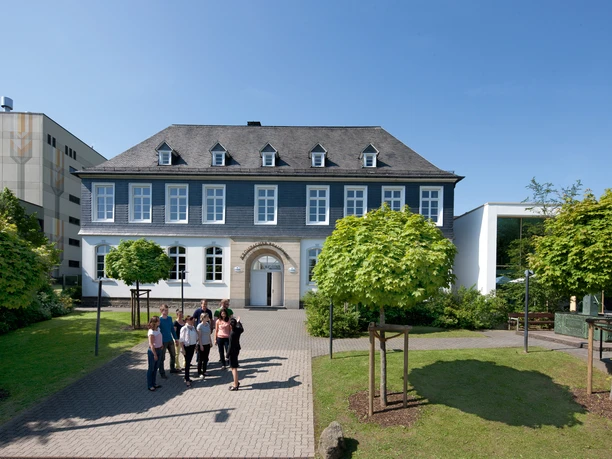 Krombacher Brauerei_Braustube mit Gruppe