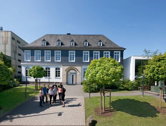 Krombacher Brauerei_Braustube mit Gruppe