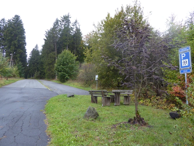 Ausreichend Parkplätze sind in Zinse vorhanden