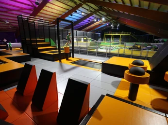 B-Bounce N-FLOW Trampolinarena Netphen
