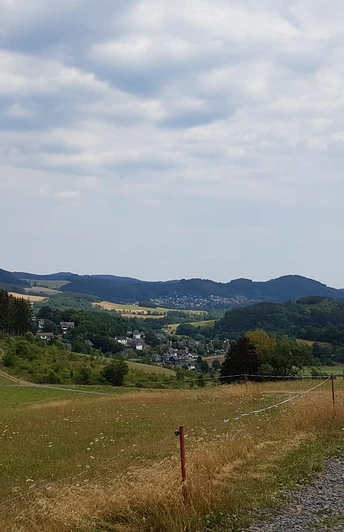 Blick nach Arfeld, Schwarzenau und das Hüttental