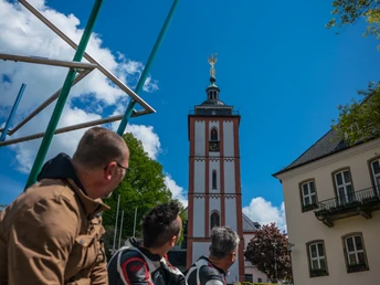 Pause an der Nikolaikirche