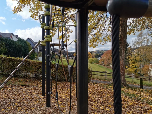 Kletterturm Spielplatz Grundschule Erndtebrück