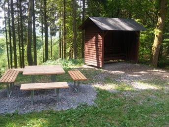 Schutzhütte und Vesperinsel Lichtenhardt